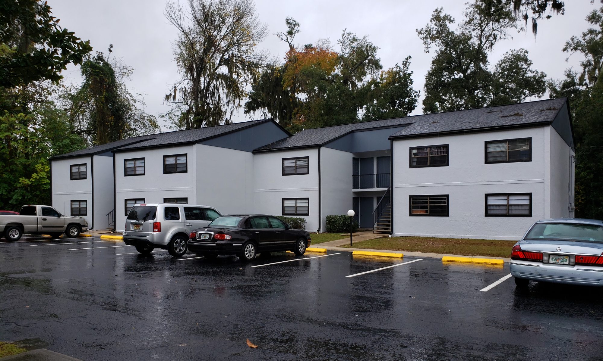 Hickory Oaks Apartments